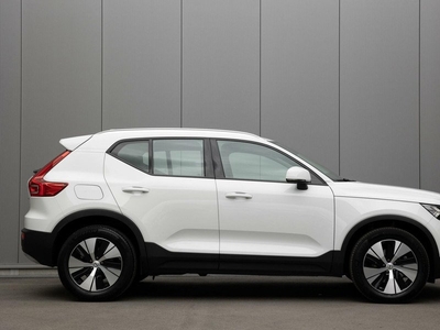 Volvo XC40 | B4 Momentum Business | Full Led Koplampen | Winterpack | BLIS | Adaptive Cruise |