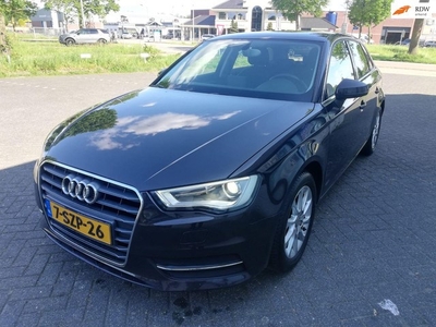 Audi A3 Sportback 1.2 TFSI Attraction Pro Line plus goed