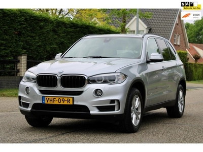 BMW X5 XDRIVE25D GRIJS KENTEKEN NAVI CLIMA CRUISE