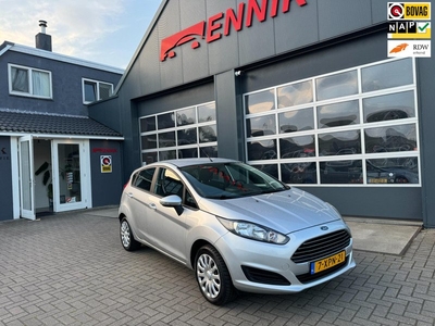 Ford Fiesta 1.0 Style / Navi / Trekhaak / Zeer Kompleet !.