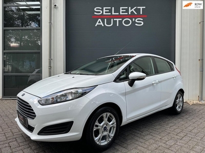 Ford Fiesta 1.25 Titanium 82PK Airco/Bluetooth/USB/Stoelverwarming/15 Inch/Elektrische Spiegels/Elektrische Ramen/Apk 05-2025