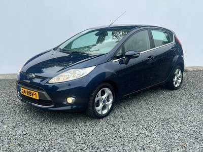 Ford Fiesta 1.4 Titanium Automaat - Airco - 15''Lichtmetaal - Allseason banden - Metallic lak