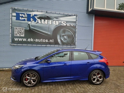 Ford Focus 2.0 EcoBoost ST-3 251pk. Vol Dealer onderhouden !