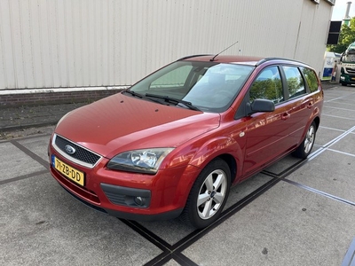 Ford Focus Wagon 1.6-16V Futura airco trekhaak