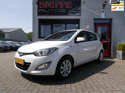 Hyundai I20 1.2i i-Deal -5DRS.-AIRCO-LED-LICHTMETALEN VELGEN-NAVI-BLUETOOTH-ORIGINEEL NEDERLANDS!-ETC.