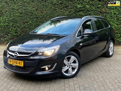 Opel Astra Sports Tourer 1.4 Turbo Business +