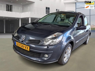 Renault Clio 1.6-16V Dynamique/PANO/PDC/LEDER/AIRCO