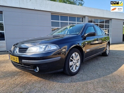 Renault Laguna 2.0-16V Tech Line