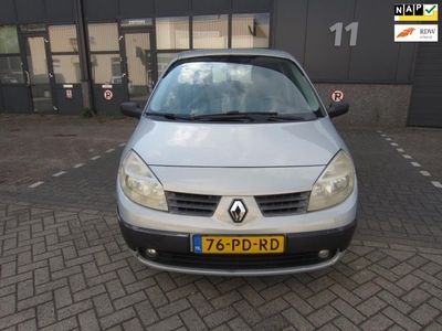 Renault Scénic 1.6-16V Expression Basis 2004