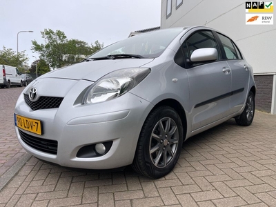 Toyota Yaris 1.3 VVTi/6 Bak/Climate-c/2e Eigenaar/AUX/Goed-onderhouden/Elek-pakkt