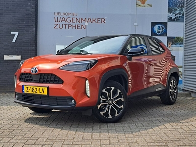 Toyota Yaris Cross 1.5 Hybrid Dynamic Bi-Tone Automaat | NAVIGATIE | STUUR EN STOELVERWARMING | PARKEERSENSOREN |