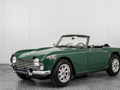 Triumph TR 4