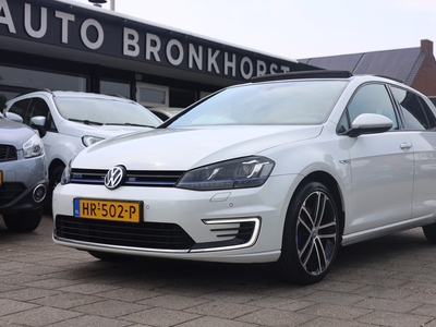 Volkswagen Golf 1.4 TSI GTE | LEDER | NAVI | PANO | CAMERA