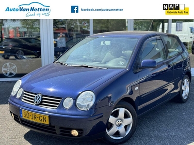 Volkswagen Polo 1.4-16V Sportline