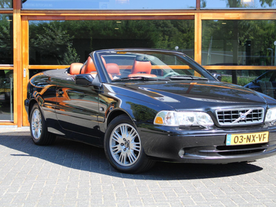 VOLVO C70 Convertible 2.4 T Automaat Prestige | Nederlandse auto | Dealer onderhouden | Zeer goede staat | Trekhaak 1600 kg