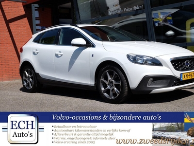 Volvo V40 Cross Country D2 115 pk Ocean Race, Leer, Navi, Stoelverwarming