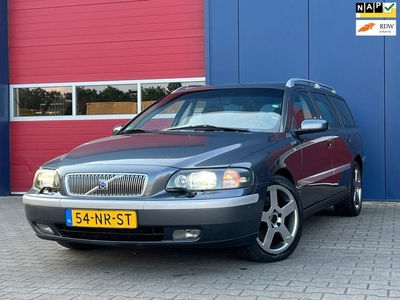 Volvo V70 2.5 T Geartronic Comfort Line Automaat + Cruise