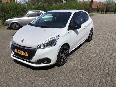 Peugeot 208 Benzine