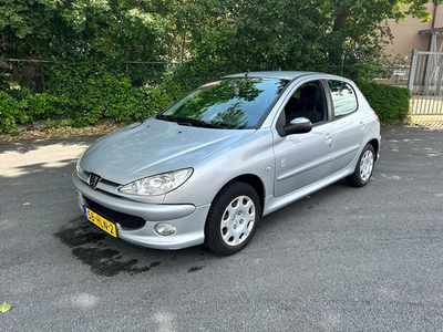 Peugeot 206 1.4 Génération NETTE AUTO RIJD EN SCHAKELT TOP