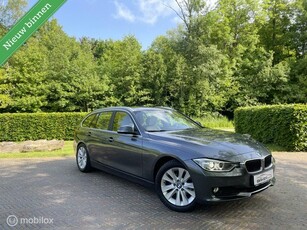 BMW 3-serie Touring 320d / Individual / Leder / Xenon /