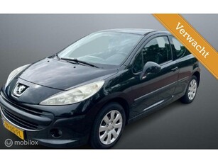 Peugeot 207 1.4 Color-line zuinige auto met Airco nw apk