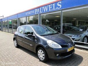 Renault Clio 1.2-16V Authentique, benzine, handgeschakeld