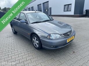 Toyota Avensis 1.8-16V Linea Luna airco