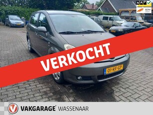 Toyota Corolla Verso 1.6 VVT-i Sol airco trekh