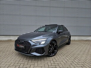 Audi A3 Sportback 40 TFSI e 3x S line Panodak Rs stoelen