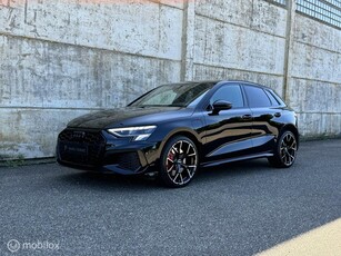 Audi A3 Sportback 45 TFSI e /Matrix LED/cruise/19 inch rs