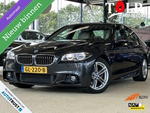 BMW 5-serie 520i High Executive M sport Zeer weinig gelopen!