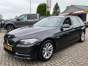 BMW 5 Serie Touring 520D 2016 Handgeschakeld Xenon