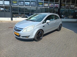 Opel Corsa 1.2-16V Essentia