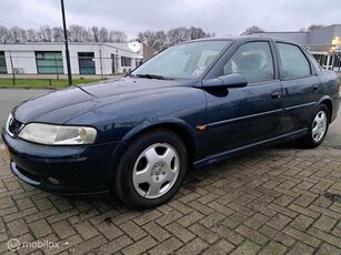 Opel Vectra 1.8-16V Sport Edition II