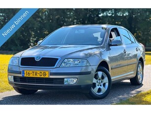 Skoda Octavia 1.6 MPI 102PK Ambiente AircoTrekhaakLM