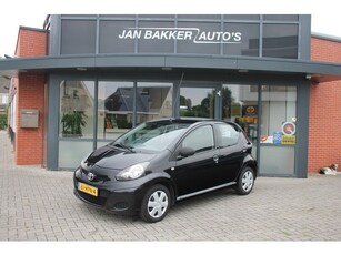 Toyota Aygo 1.0-12V Access AC 5 Deurs Rijklaar 1