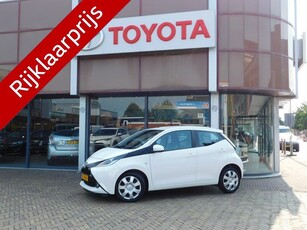 Toyota Aygo 1.0 VVT-i x-play (bj 2017)