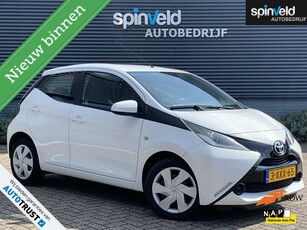 Toyota Aygo 1.0 VVT-i x-play BJ`14 NAP NL Dealer ond 1ste