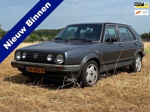 Volkswagen Golf 1.8 Carat AUTOMAAT APK STUURBEKRACHTIGING