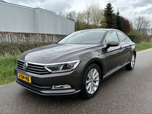 Volkswagen Passat 1.4 TSI ACT Highline / NAVI / LED / HALF