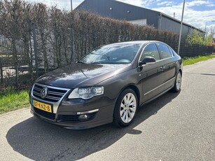 Volkswagen Passat 1.8 TFSI Highline / NAVI / CRUISE / AIRCO