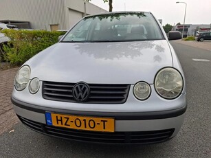 Volkswagen Polo 1.2-12V AIRCO/5 DEURS/ZILVERGRIJS