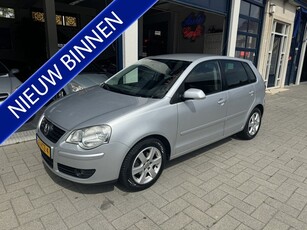 Volkswagen Polo 1.4-16V Comfortline 5-DEURS/AIRCO