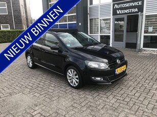 Volkswagen Polo 1.4-16V STYLE. Glazen Panorama Dak. Zeer