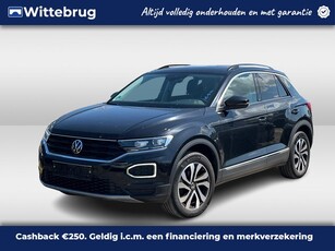 Volkswagen T-Roc 1.5 TSI Style Business / PANODAK / 17