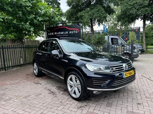 Volkswagen Touareg 3.0 TDI R-line Xenon Leder Pano Dealer