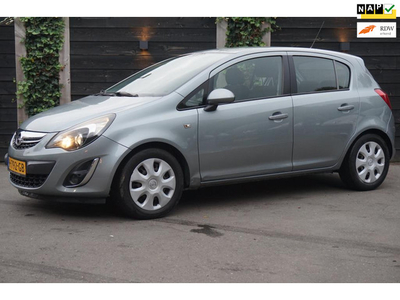 Opel Corsa 1.4-16V Cosmo * Stoelverwarming * Navigatie *