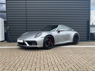 PORSCHE 911 Carrera GTS