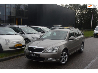 Skoda Octavia Combi 1.2 TSI Greentech Elegance Cruise-control Climate-control Stoel-verwarming