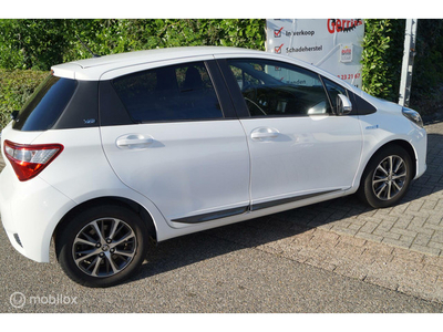 Toyota Yaris 1.5 Hybrid Dynamic Y20 uitvoering